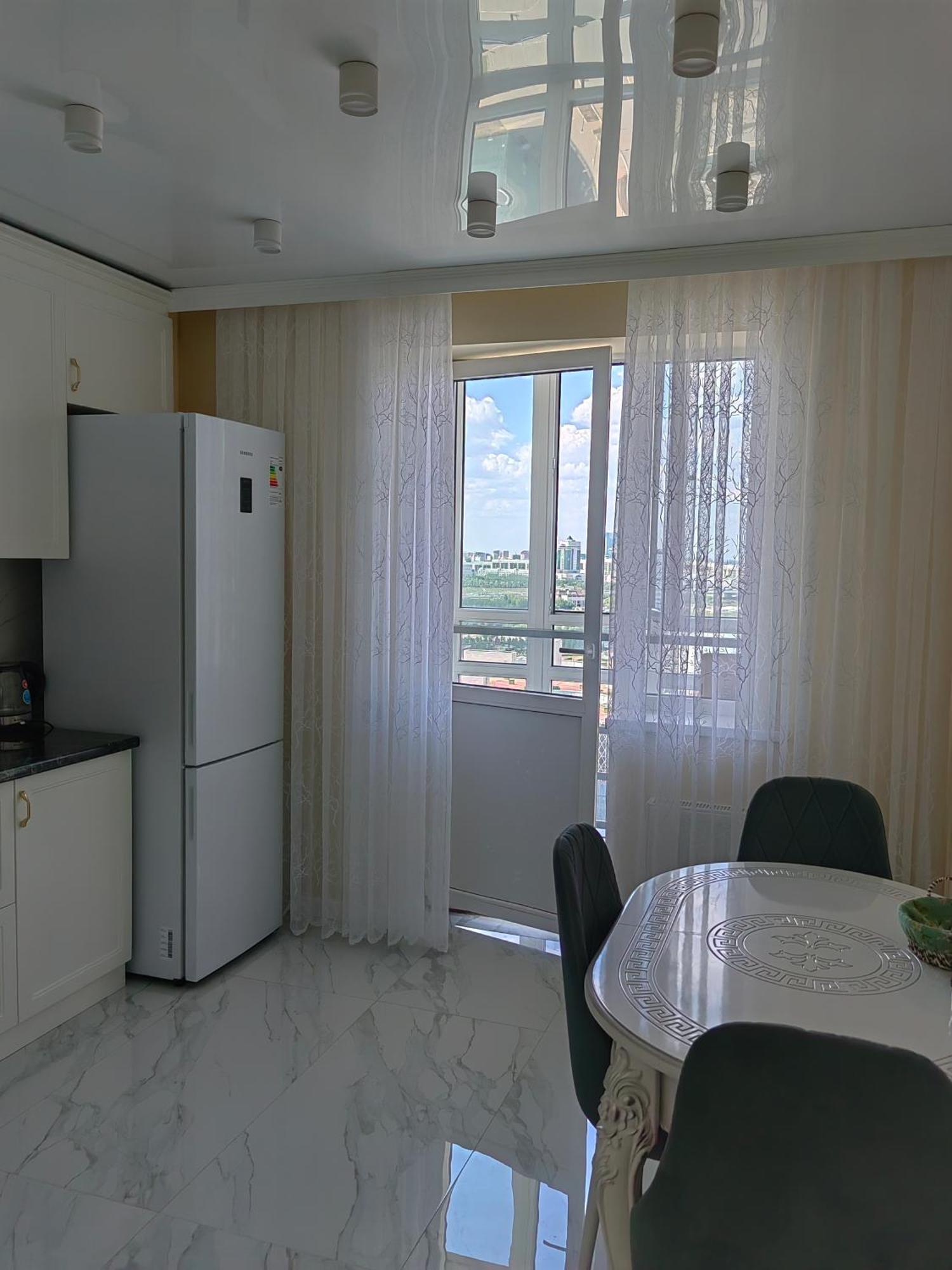 Apartment 1 комн тауельсиздик 34-2 18 этаж жк Silk Way